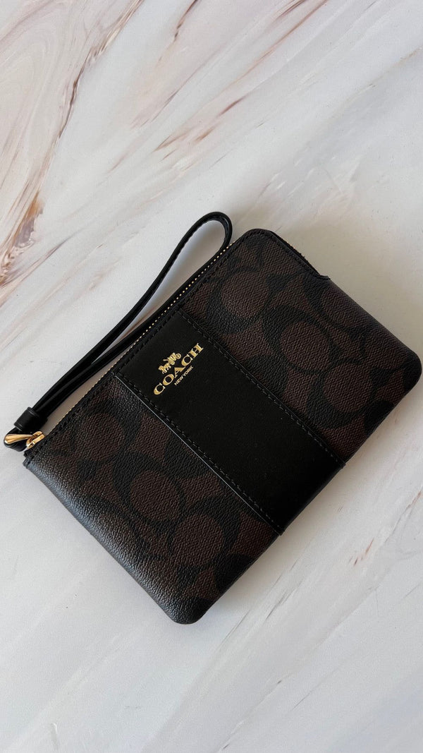 Wristlet cafe obscuro